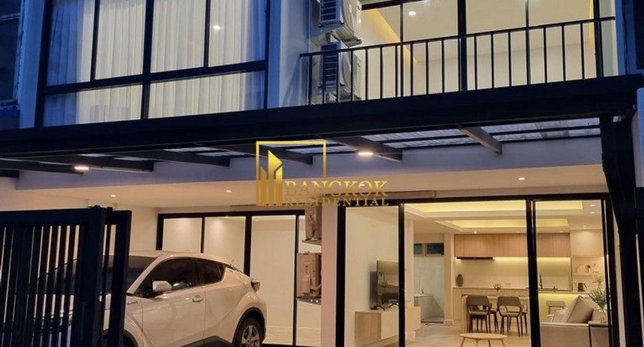 ให้เช่า และ ขาย 4 ห้องนอน ทาวน์เฮ้าส์ ใน วัฒนา, กรุงเทพฯ