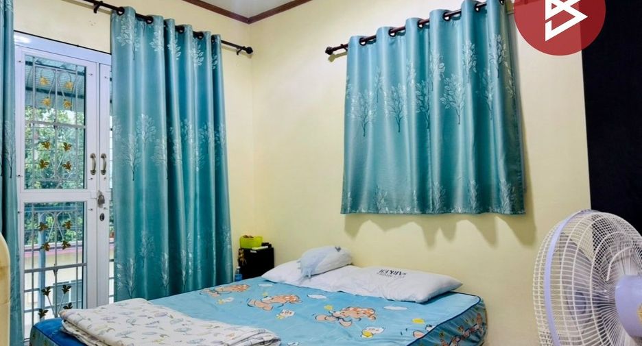 For sale 3 bedrooms townhouse in Thung Khru, Bangkok