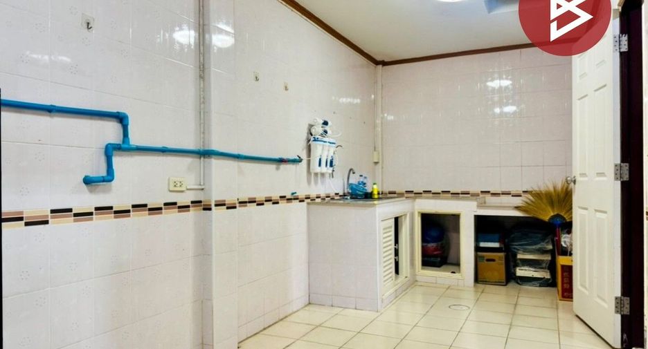 For sale 3 bedrooms townhouse in Thung Khru, Bangkok