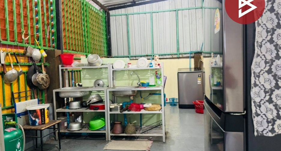 For sale 3 bedrooms townhouse in Thung Khru, Bangkok