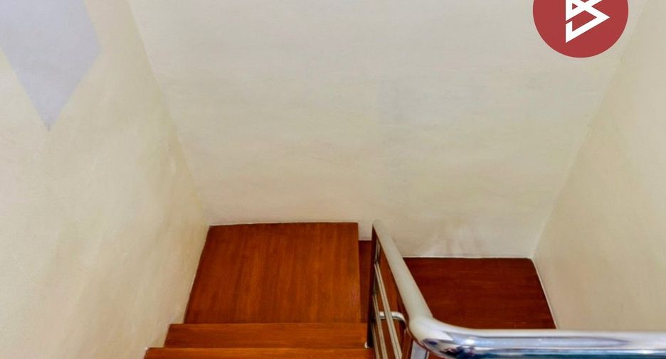 For sale 3 bedrooms townhouse in Thung Khru, Bangkok
