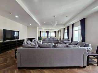 Apartamento con servicios en alquiler de 4 habitaciones en Khlong Toei, Bangkok