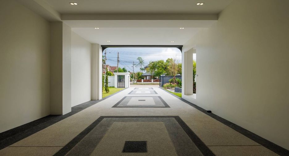 Villa zum Kauf mit 6 Zimmer in Saraphi, Chiang Mai