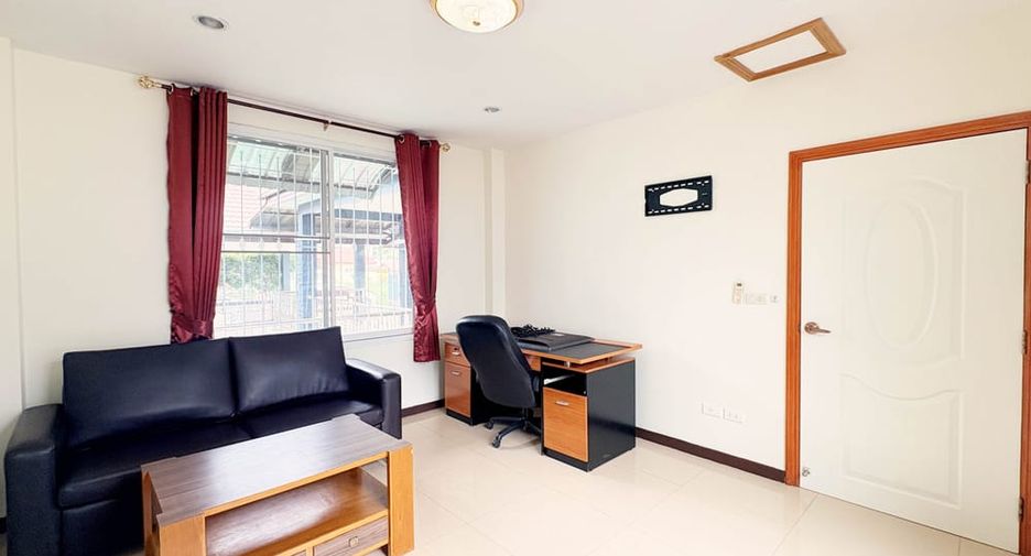 For rent 3 ベッドルーム villa in Bang Lamung, Chonburi