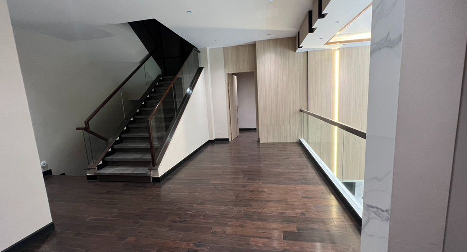 For rent 5 ベッドルーム house in Suan Luang, Bangkok