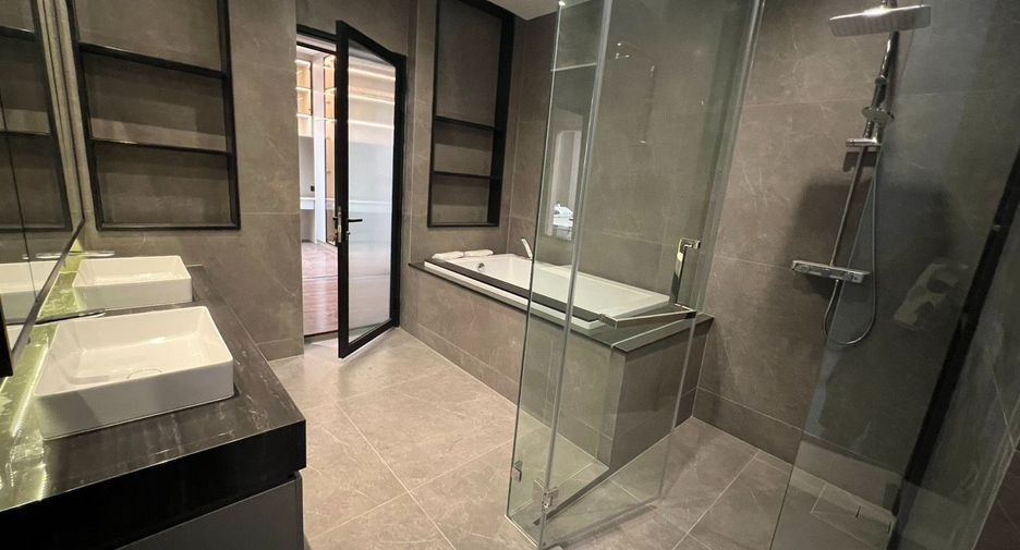 For rent 5 ベッドルーム house in Suan Luang, Bangkok