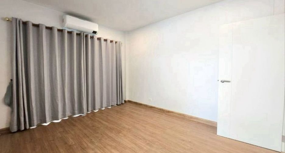 For rent and for sale 4 bedrooms house in Bang Phli, Samut Prakan