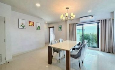 For rent and for sale 4 bedrooms house in Bang Phli, Samut Prakan