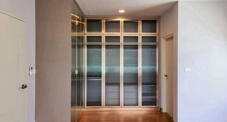 For rent and for sale 4 bedrooms house in Bang Phli, Samut Prakan