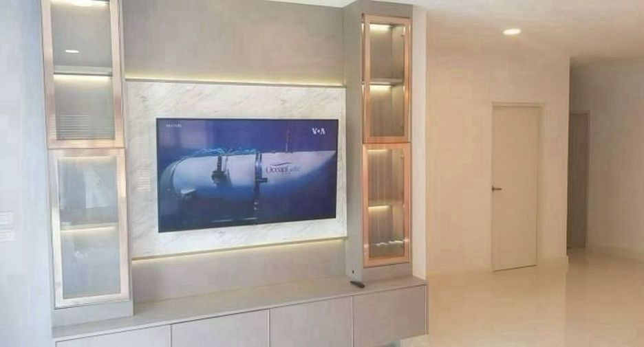 For rent and for sale 4 bedrooms house in Bang Phli, Samut Prakan