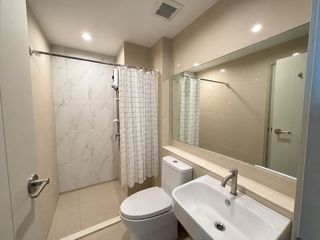 For sale 1 bed condo in Mueang Samut Prakan, Samut Prakan