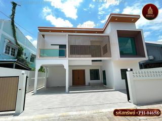 Casa en venta de 5 habitaciones en Wang Thonglang, Bangkok