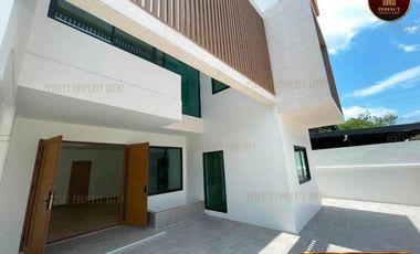 For sale 5 ベッドルーム house in Wang Thonglang, Bangkok