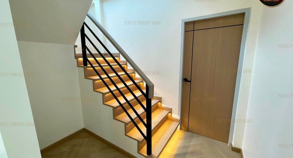Casa en venta de 5 habitaciones en Wang Thonglang, Bangkok