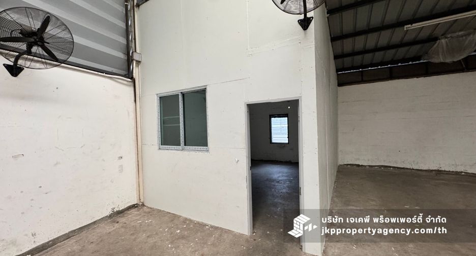 For rent warehouse in Huai Khwang, Bangkok