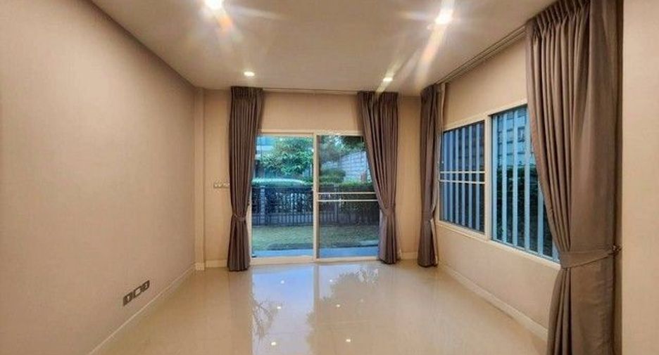 For rent 4 bedrooms house in Phasi Charoen, Bangkok