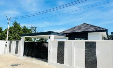 For sale 3 bedrooms villa in Bang Lamung, Chonburi