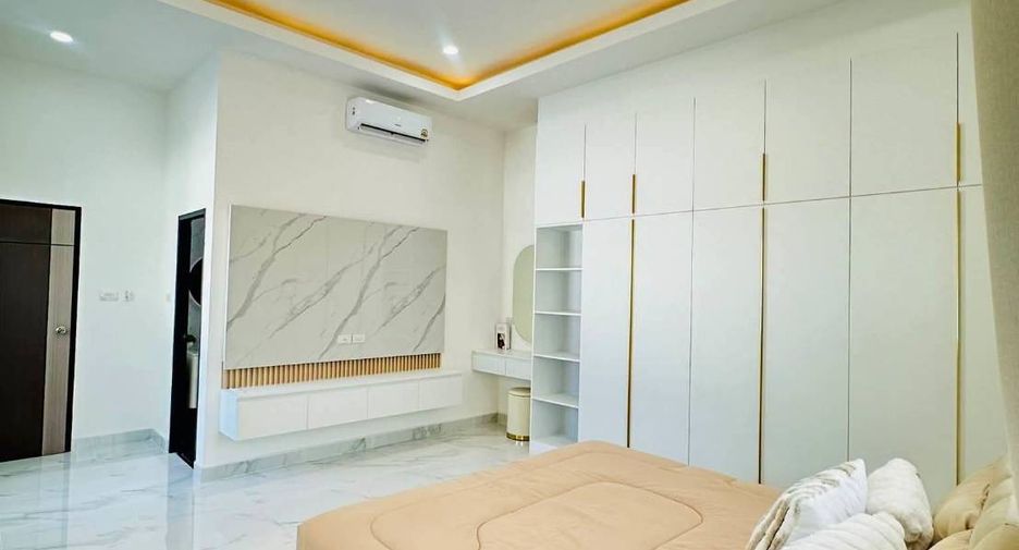 For sale 3 bedrooms villa in Bang Lamung, Chonburi