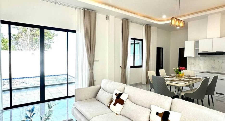 For sale 3 bedrooms villa in Bang Lamung, Chonburi