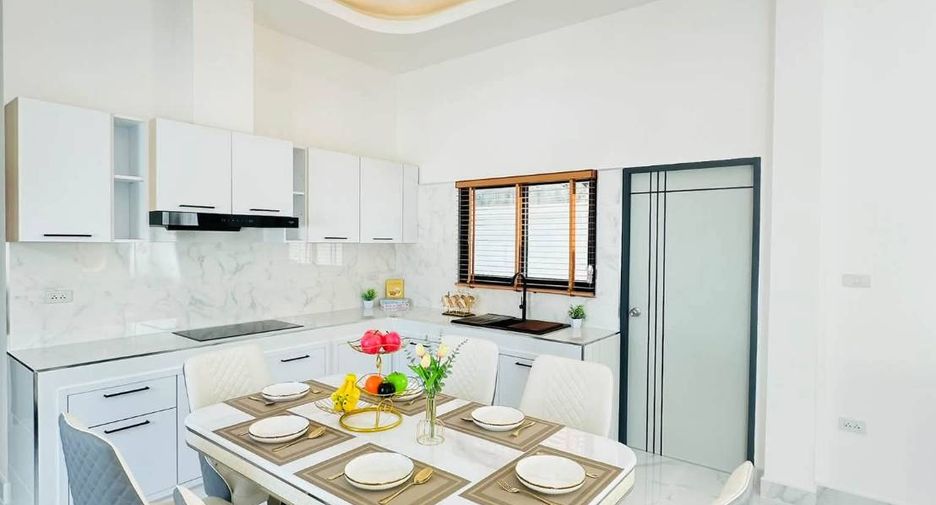 For sale 3 bedrooms villa in Bang Lamung, Chonburi