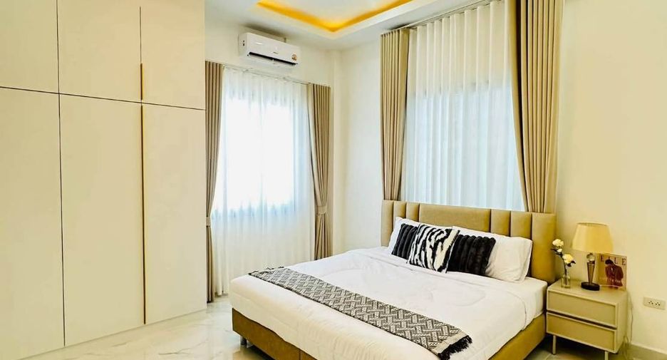 For sale 3 bedrooms villa in Bang Lamung, Chonburi