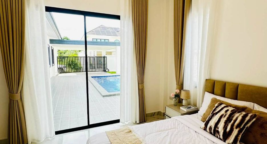 For sale 3 bedrooms villa in Bang Lamung, Chonburi