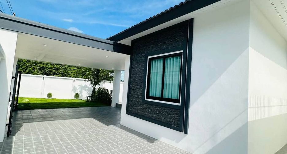 For sale 3 bedrooms villa in Bang Lamung, Chonburi
