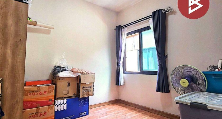 For sale 3 bedrooms townhouse in Phra Samut Chedi, Samut Prakan