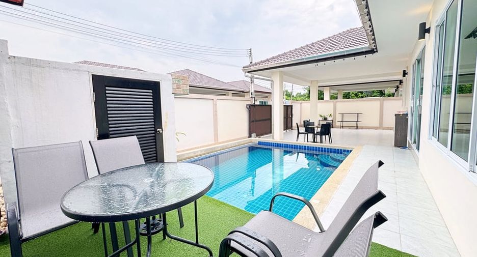 Villa en alquiler de 3 habitaciones en Huay Yai, Pattaya