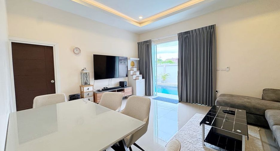 Villa en alquiler de 3 habitaciones en Huay Yai, Pattaya