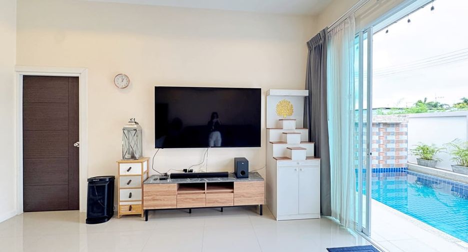 Villa en alquiler de 3 habitaciones en Huay Yai, Pattaya
