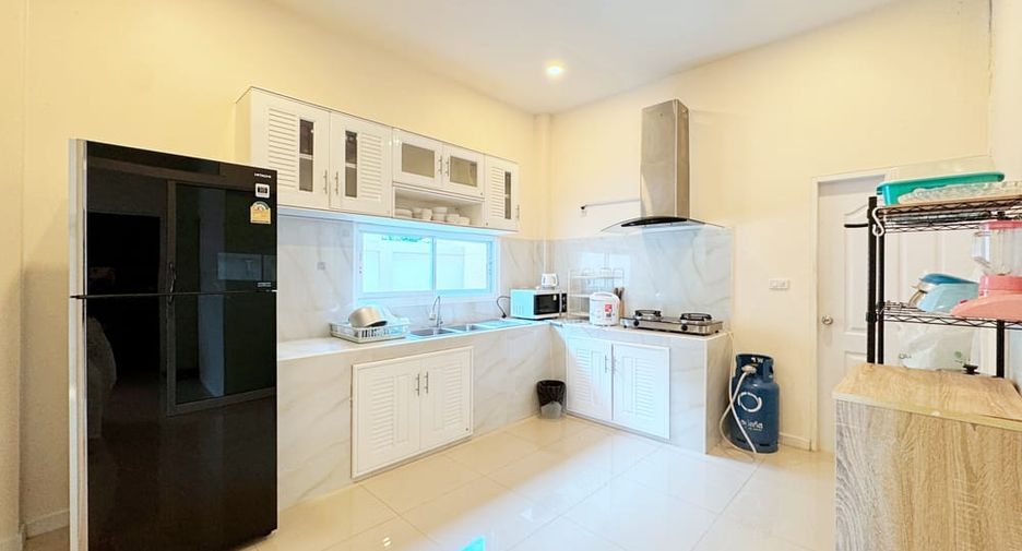 Villa en alquiler de 3 habitaciones en Huay Yai, Pattaya