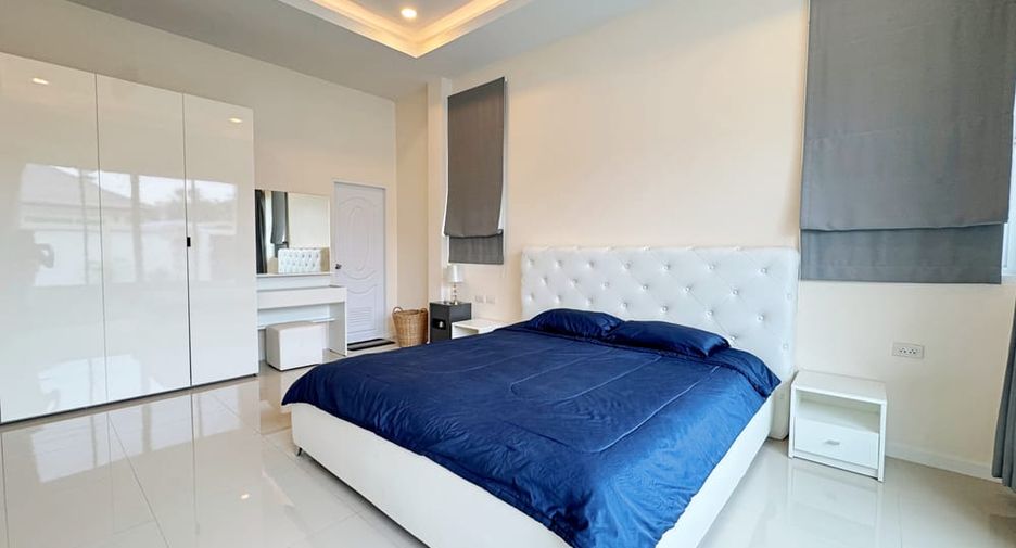 Villa en alquiler de 3 habitaciones en Huay Yai, Pattaya
