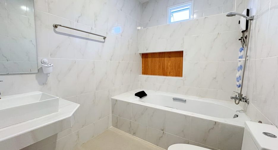 Villa en alquiler de 3 habitaciones en Huay Yai, Pattaya