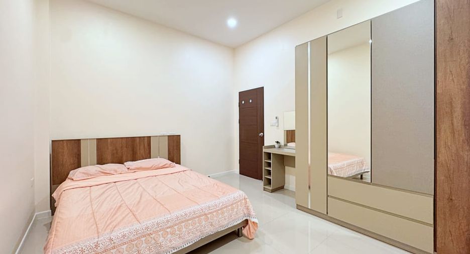 Villa en alquiler de 3 habitaciones en Huay Yai, Pattaya