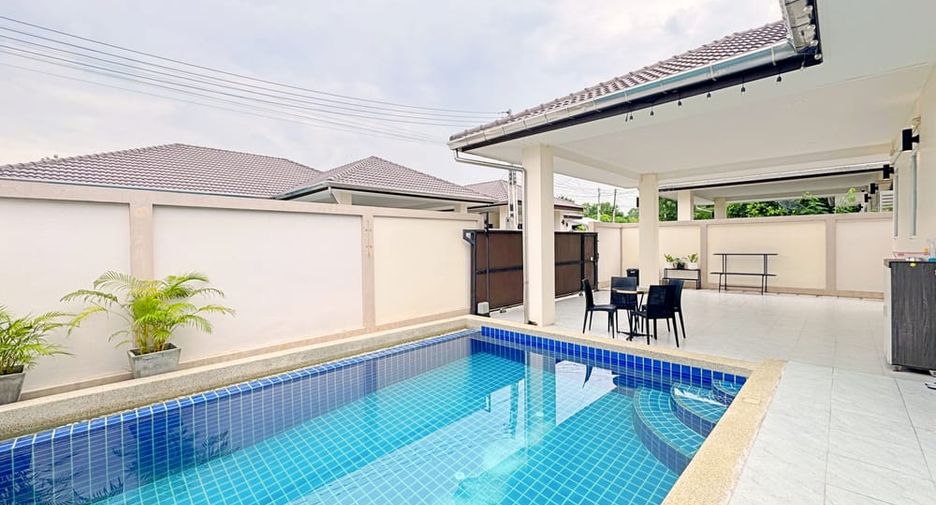 Villa en alquiler de 3 habitaciones en Huay Yai, Pattaya
