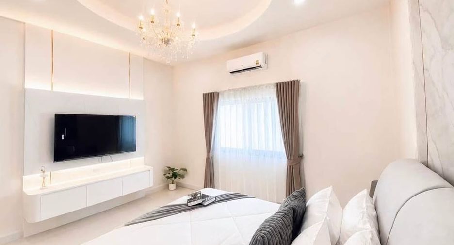 For sale 3 bedrooms villa in Bang Lamung, Chonburi