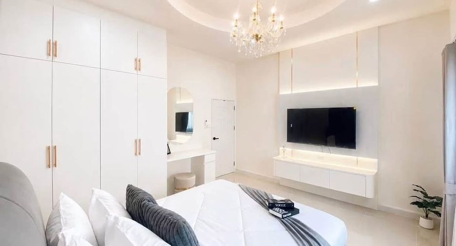 For sale 3 bedrooms villa in Bang Lamung, Chonburi