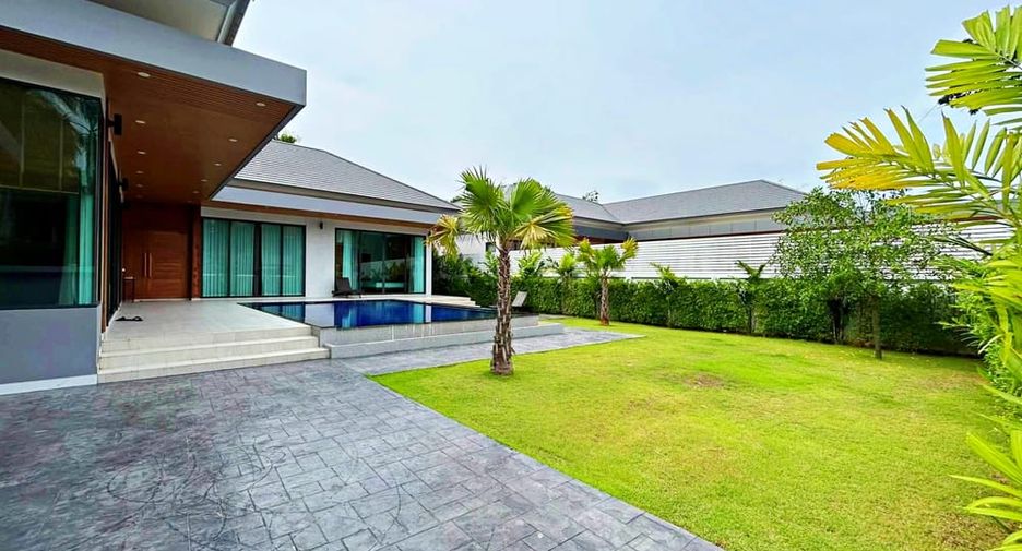 For rent 5 ベッドルーム villa in Bang Lamung, Chonburi