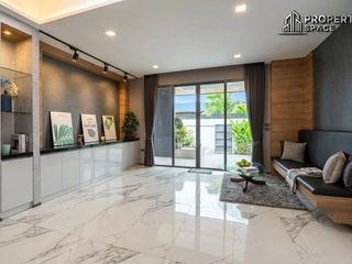 Villa en alquiler y en venta de 4 habitaciones en Bang Lamung, Chonburi