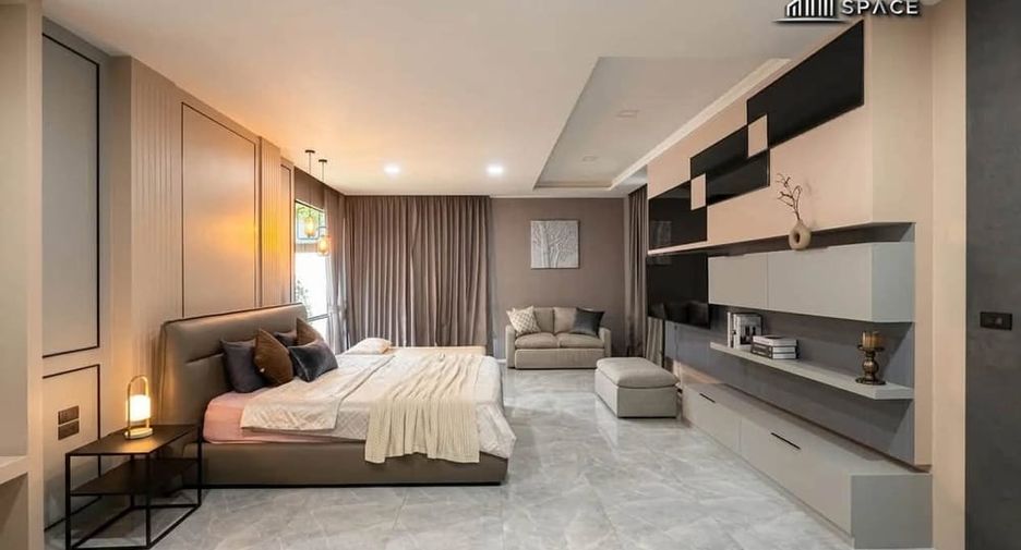 À louer et à vendre 4 chambres villa à Bang Lamung, Chonburi