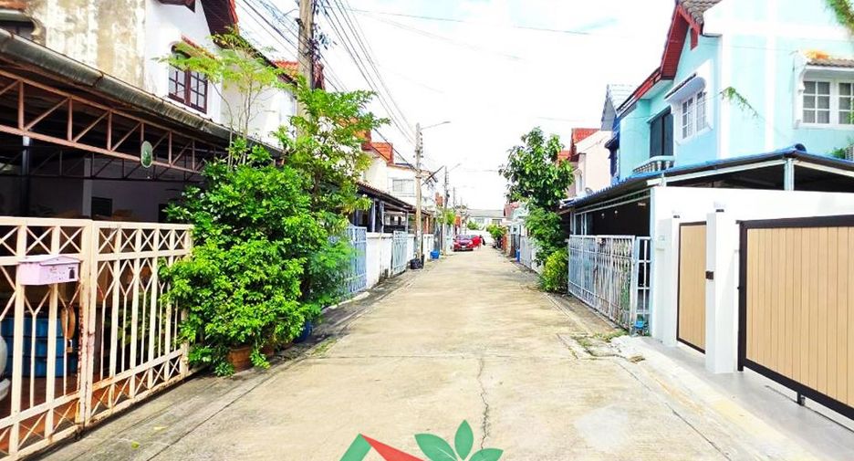 For sale 5 bedrooms house in Wang Thonglang, Bangkok