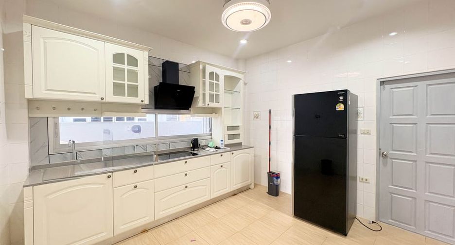 À louer 3 chambres maison à Jomtien, Pattaya