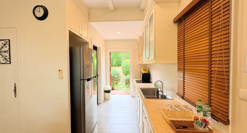 Villa en alquiler de 3 habitaciones en Huay Yai, Pattaya