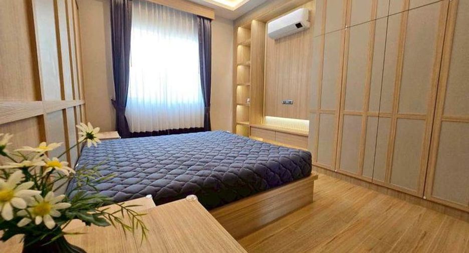 Villa en alquiler de 3 habitaciones en Bang Lamung, Chonburi