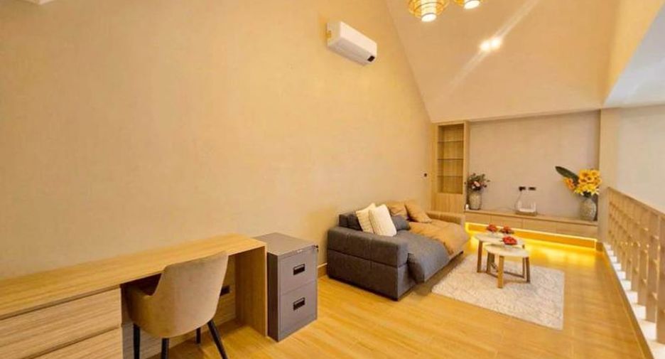 Villa en alquiler de 3 habitaciones en Bang Lamung, Chonburi