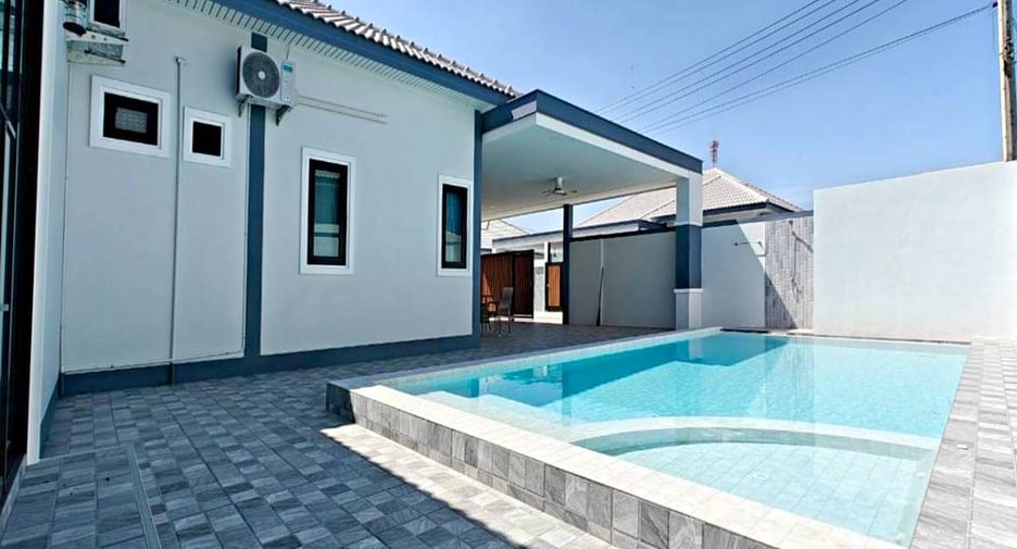 Villa en alquiler de 4 habitaciones en Bang Lamung, Chonburi