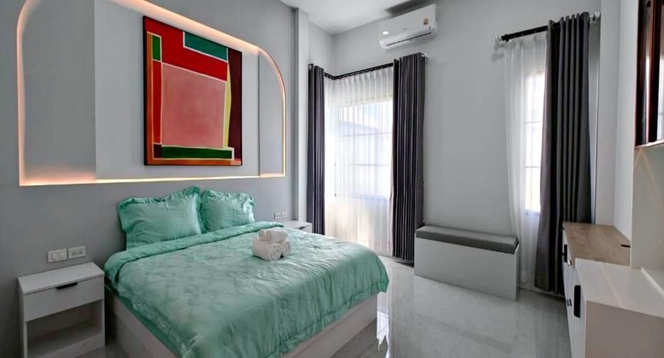 Villa en alquiler de 4 habitaciones en Bang Lamung, Chonburi