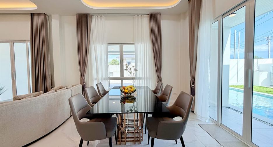 Villa zum Kauf mit 3 Zimmer in Bang Lamung, Chonburi