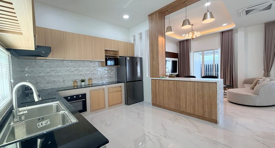 Villa zum Kauf mit 3 Zimmer in Bang Lamung, Chonburi